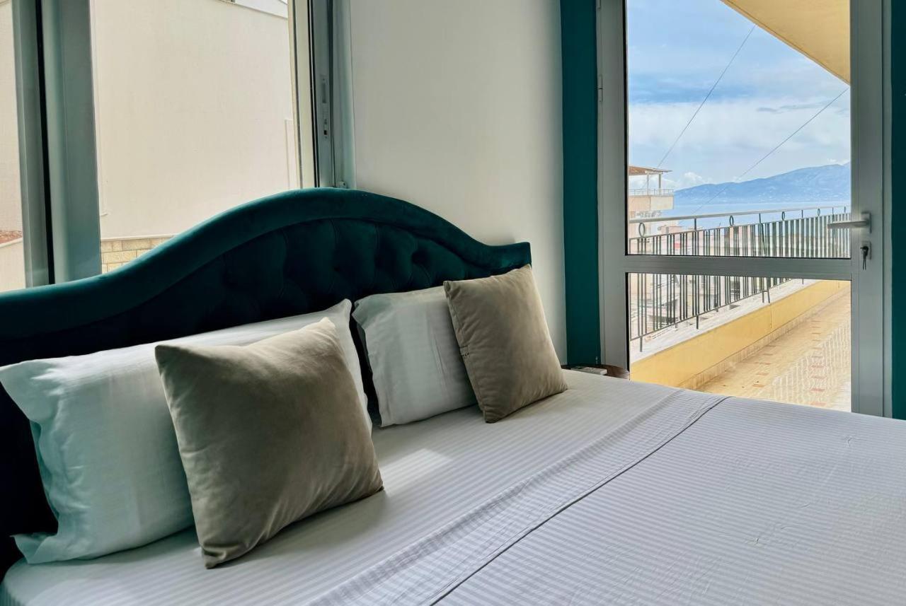 Colorful Sea View Apartment Sarande Exterior photo